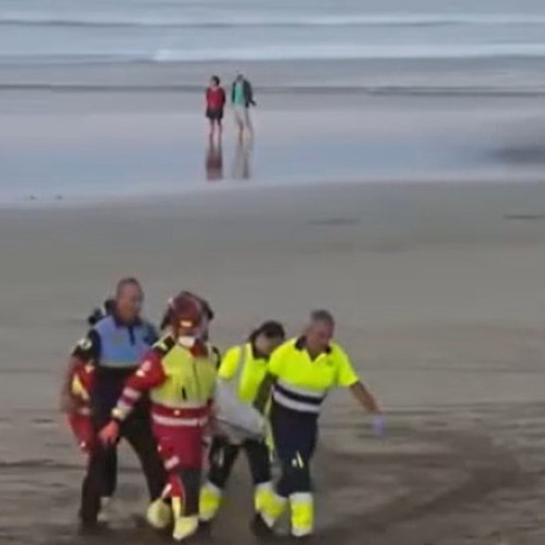 Un român a murit înecat în Lanzarote de ziua lui în timp ce făcea surf