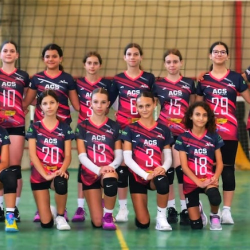 Champions Sibiu U13 încheie turneul de volei de la Târnăveni fără set pierdut