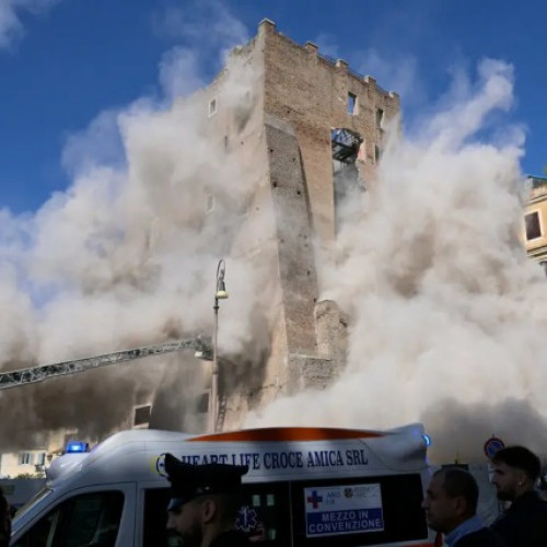 Muncitor român moare după ce a fost prins sub dărâmături în centrul Romei