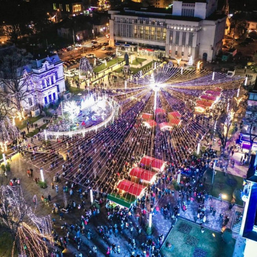 Târgul de Crăciun Pitești deschide oficial sezonul de sărbători vineri, 28 noiembrie