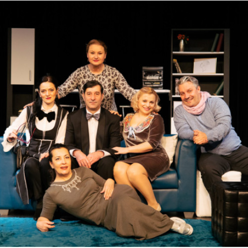 Teatrul Regina Maria continuă spectacolele itinerante în județul Bihor