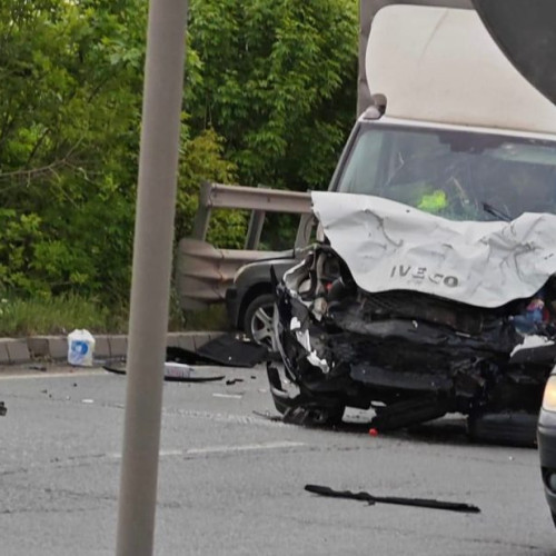 Peste 200.000 de șoferi folosesc aplicația Amiabila pentru rezolvarea rapidă a accidentelor ușoare