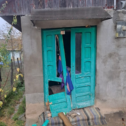 Femeie rănită într-o explozie într-o casă din Rediu, comuna Răuseni