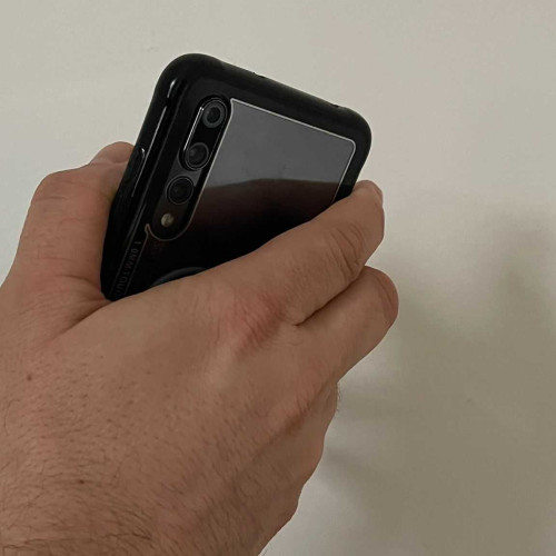 Bărbat judecat pentru furtul unui telefon în Judecătoria Câmpeni