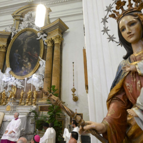 Vaticanul interzice folosirea titlului „co-răscumpărătoare” pentru Fecioara Maria