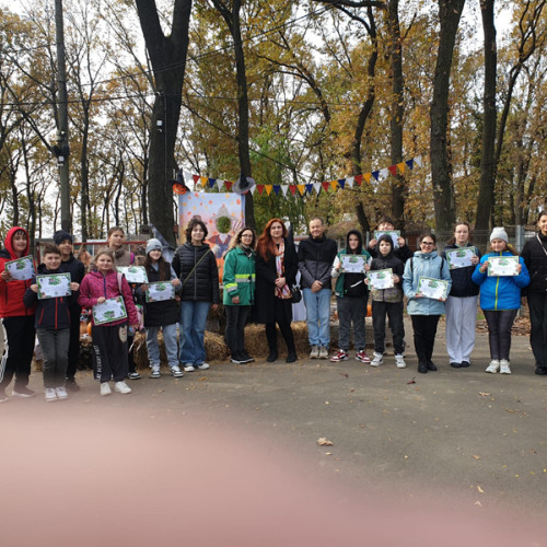 Expoziție de artă cu tematică de Halloween, organizată în Parcul Zoo Brăila