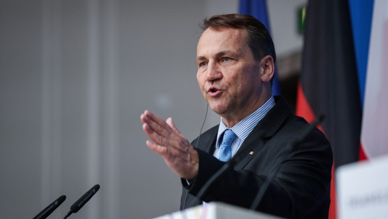 Polonia compară poziția lui Putin în Ucraina cu intervenția sovietică în Afganistan