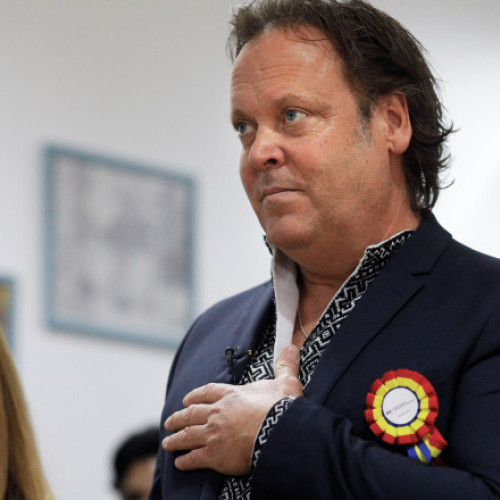 Jurnalistul britanic Charley Ottley a devenit oficial cetățean român după doi ani