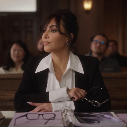 Kim Kardashian descrie relația ei complicată cu ChatGPT în pregătirea pentru examenele de avocat