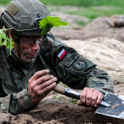 Polonia lansează program voluntar de instruire militară pentru cetățeni