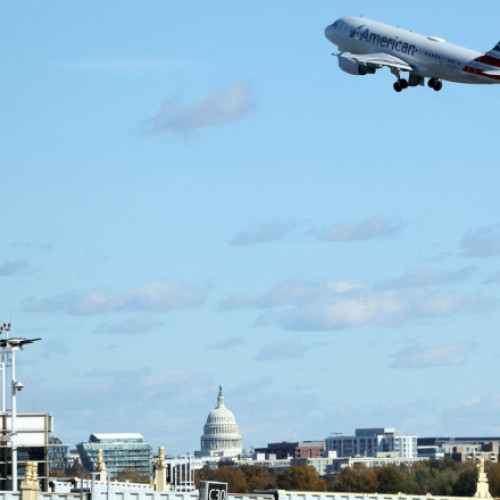 Peste 800 de zboruri anulate în SUA din cauza paraliziei bugetare și lipsei controlorilor