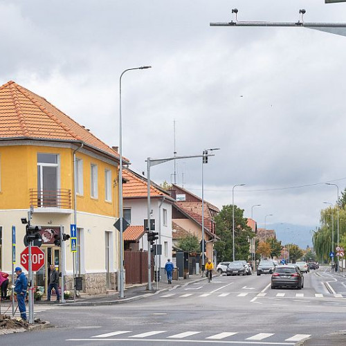 Primăria Sfântu Gheorghe explică rolul camerelor de supraveghere montate la semafoare