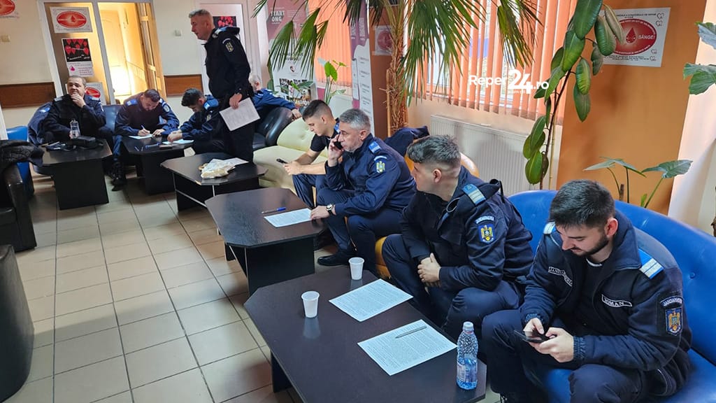 Jandarmeria Caraș-Severin participă la campania națională de donare de sânge