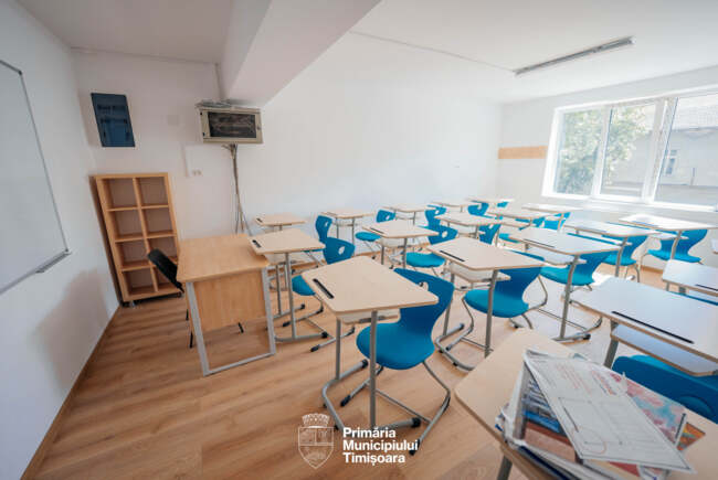 Școli din Timișoara primesc mobilier nou prin PNRR