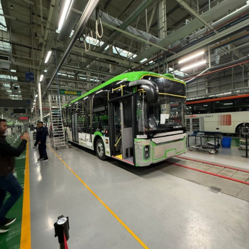 Primul troleibuz modern destinat Bucureștiului este finalizat