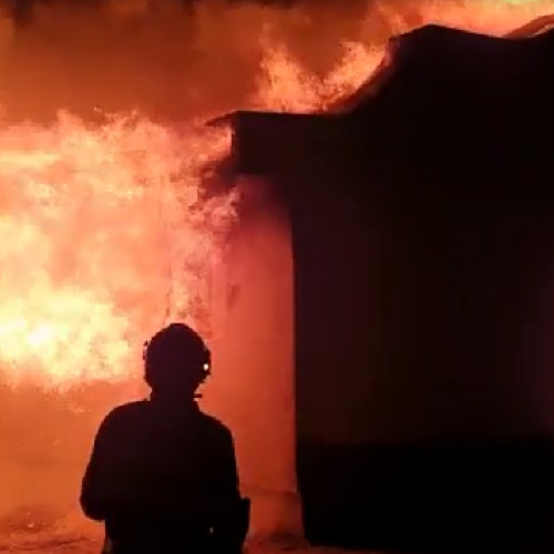 Incendiu la biserica „Adormirea Maicii Domnului” din Dorohoi, intervenție a pompierilor