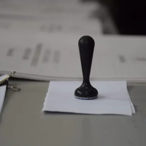 AUR conduce în sondaje cu 38% din intențiile de vot, în scădere ușoară