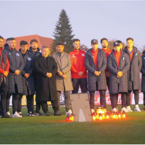 Sicriul antrenorului Emeric Ienei depus la stadionul din Oradea pentru ultimele omagii