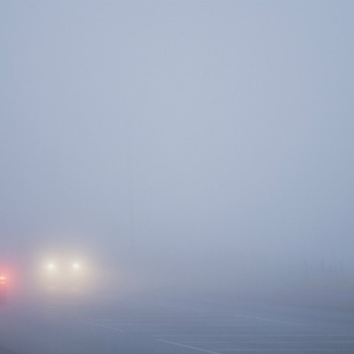 Ceață densă reduce vizibilitatea pe drumurile din Brașov și Sibiu