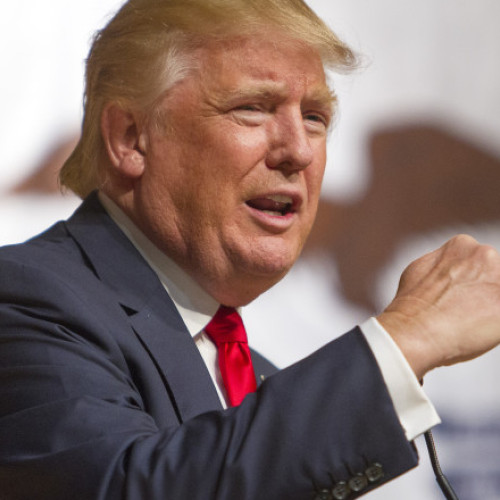 Administrația Trump se confruntă cu o criză de susținere în politica externă și internă