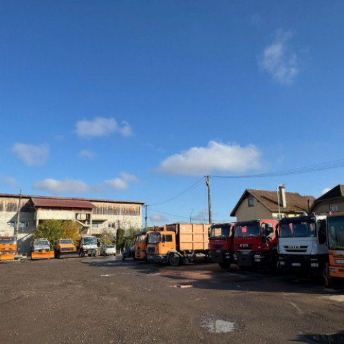 Primăria Săcele a pregătit utilaje și materiale pentru deszăpezirea sezonului rece