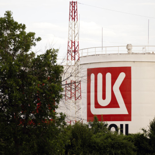 România și Bulgaria caută soluții pentru rafinăriile Lukoil înainte de noile sancțiuni americane