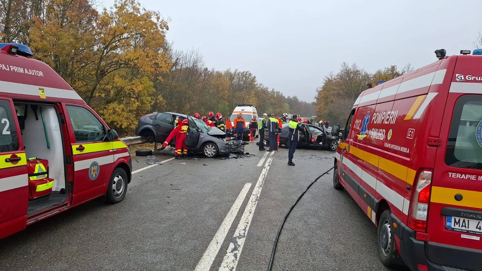 Două persoane au murit într-un accident auto, o pasageră a fost rănită grav