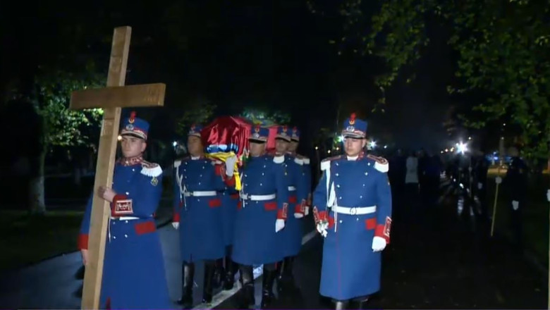 Sicriul domnitorului Grigore Alexandru Ghyka depus la Palatul Cotroceni înainte de înmormântare