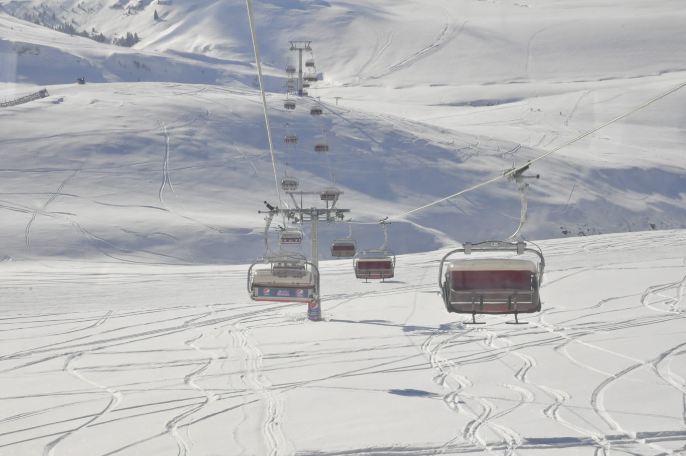 Prognoza meteo pentru Crăciun: ninsoare în Brașov și București, ploaie înghețată în Capitală