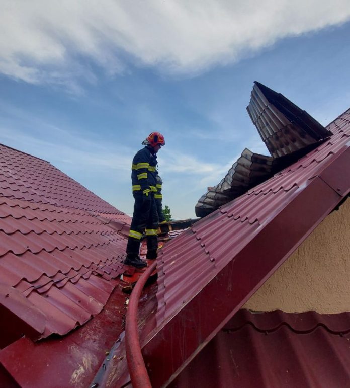 Incendiu la o locuință din Răcoasa