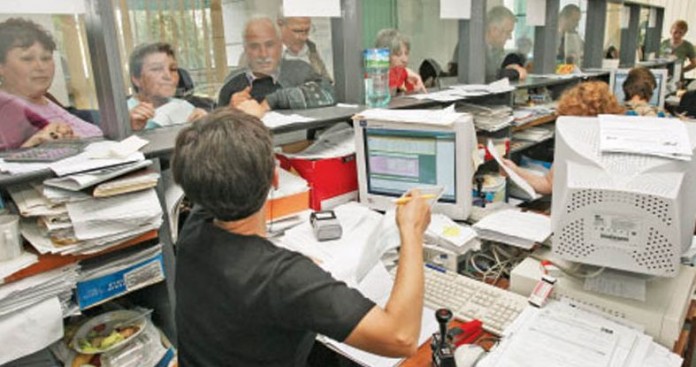 România oferă taților drepturi egale în creșterea copiilor prin concedii și stimulente