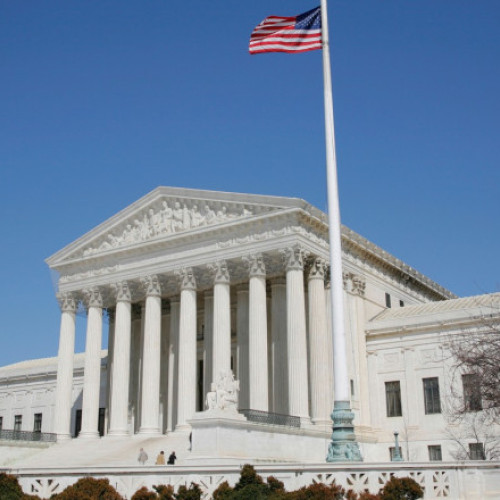 Donald Trump cere Curţii Supreme să reexamineze procesul în care a fost găsit vinovat de abuz sexual