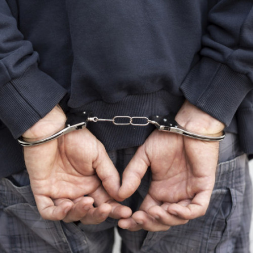 Bărbat reținut pentru agresiune sexuală asupra unei minore în fața unei biserici din București