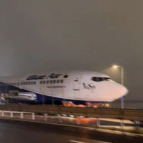 Transport agabaritic cu fuselaj de avion stârnește controverse în apropierea Capitalei