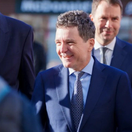 Nicuşor Dan aduce un omagiu veteranilor și subliniază rolul României în securitatea euroatlantică