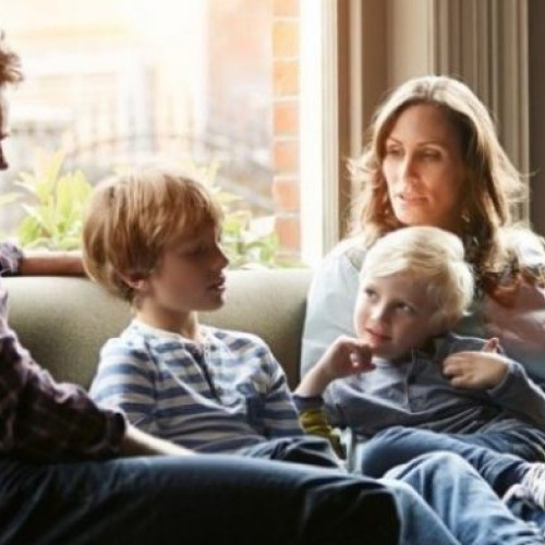 Ministerul Muncii anunță date privind alocațiile și indemnizațiile pentru părinți