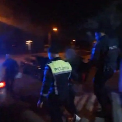 Tânăr fără permis prins după ce a furat și condus un autoturism în Craiova