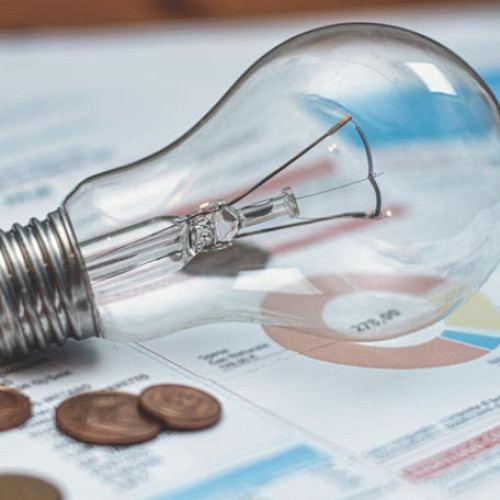 România are a 21-a cea mai scumpă energie electrică din lume, prețurile continuă să crească