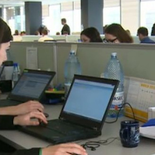 România dublează numărul maxim de internshipuri pentru tineri