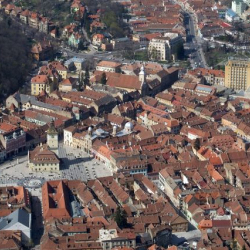 Primăria Brașovului pregătește reguli noi pentru parcările din centrul istoric