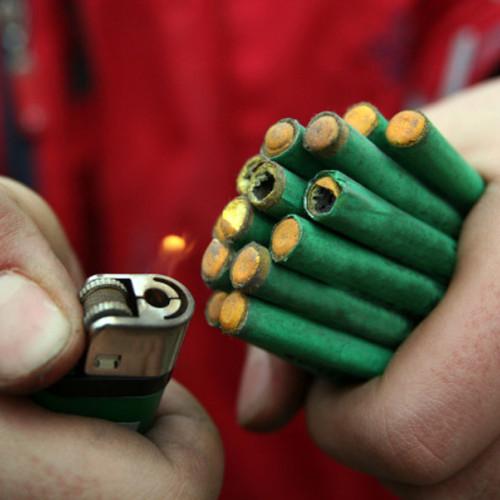 Poliția face campanie pentru prevenirea riscurilor folosirii petardelor ilegale