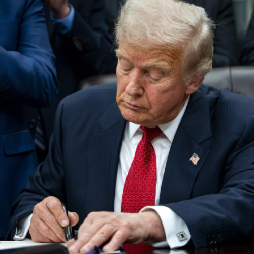 Congresul SUA aprobă încheierea blocajului guvernamental după 43 de zile