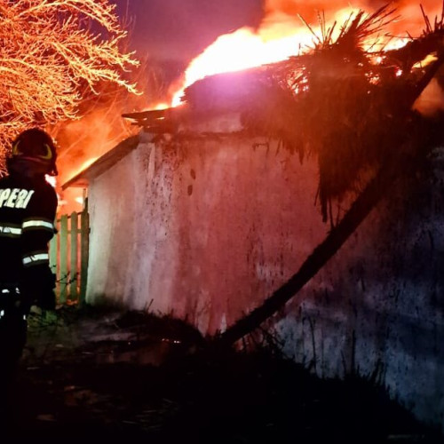 Un bărbat din Hilișeu-Crișan a rămas fără acoperiș în urma unui incendiu