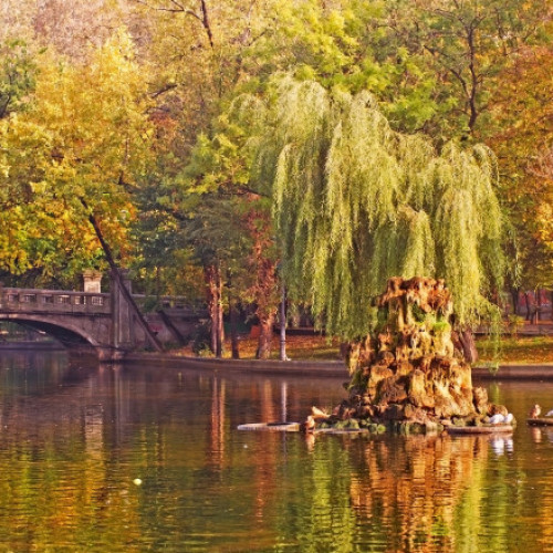 Meteorologii anunță un weekend cu vreme neobișnuit de caldă în România