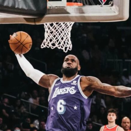LeBron James și-a reluat antrenamentele după absența din debutul sezonului NBA
