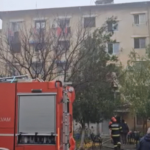 Explozie la balș: 15 garsoniere și două mașini avariate, cinci persoane rănite