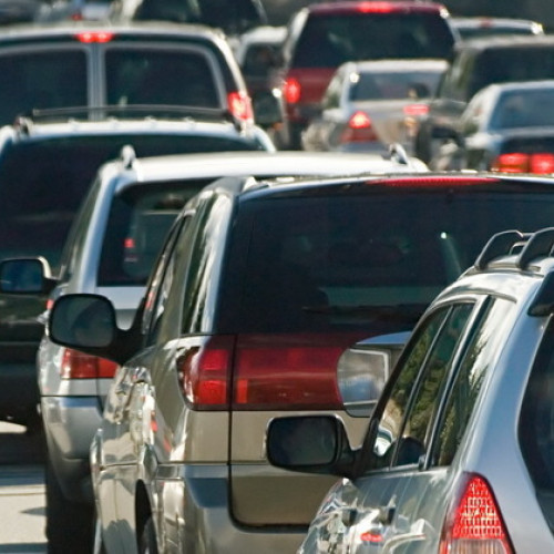 Trafic blocat pe DN 1 în zona Posada din cauza lucrărilor de asfaltare nefinalizate