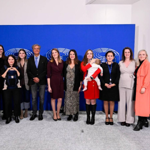 Parlamentul European adoptă o măsură pentru votul prin procură al eurodeputatelor în concediu de maternitate