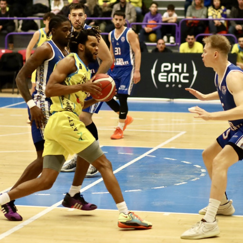 CSU Sibiu avansează în optimile Cupei României după victoria cu CSM Galați