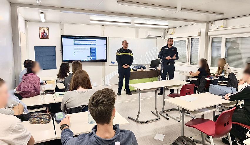Polițiștii din Covasna desfășoară campanii de prevenire în școli și comunitate